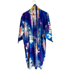 Vintage FP in Tokyo Bright Blue Floral Kimono Robe in Size Medium*